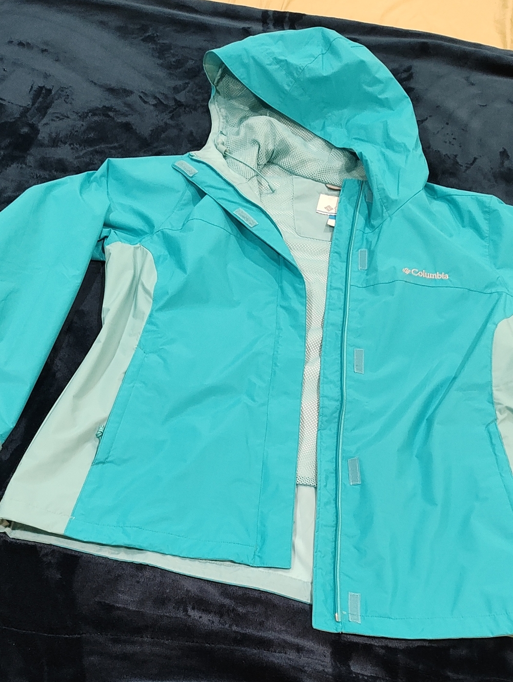 Columbia Women's Teal Outdoor Shell Jacket